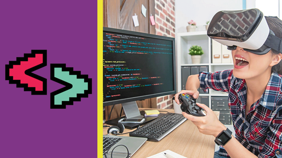 "Junge Frau mit VR-Brille spielt mit Konsole vor einem PC
