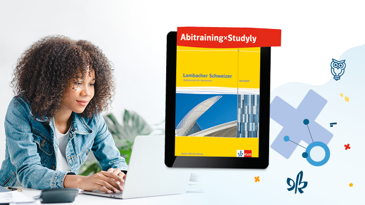 Eine Frau schaut auf einen Laptop. Ein Tablet mit Produktabbildung „Lambacher Schweizer“, Infotext „AbitrainingxStudyly“
